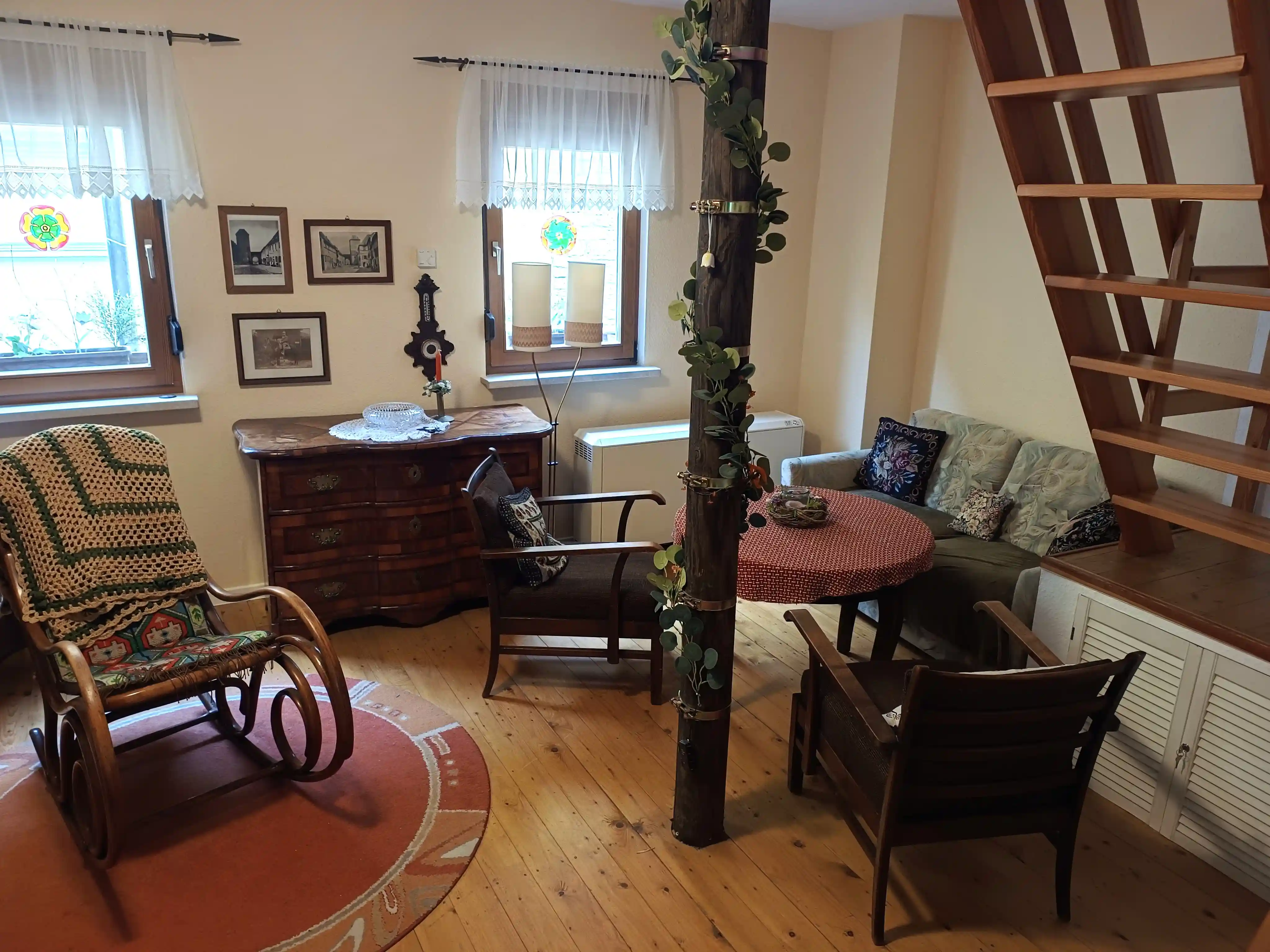 Blick ins Wohnzimmer