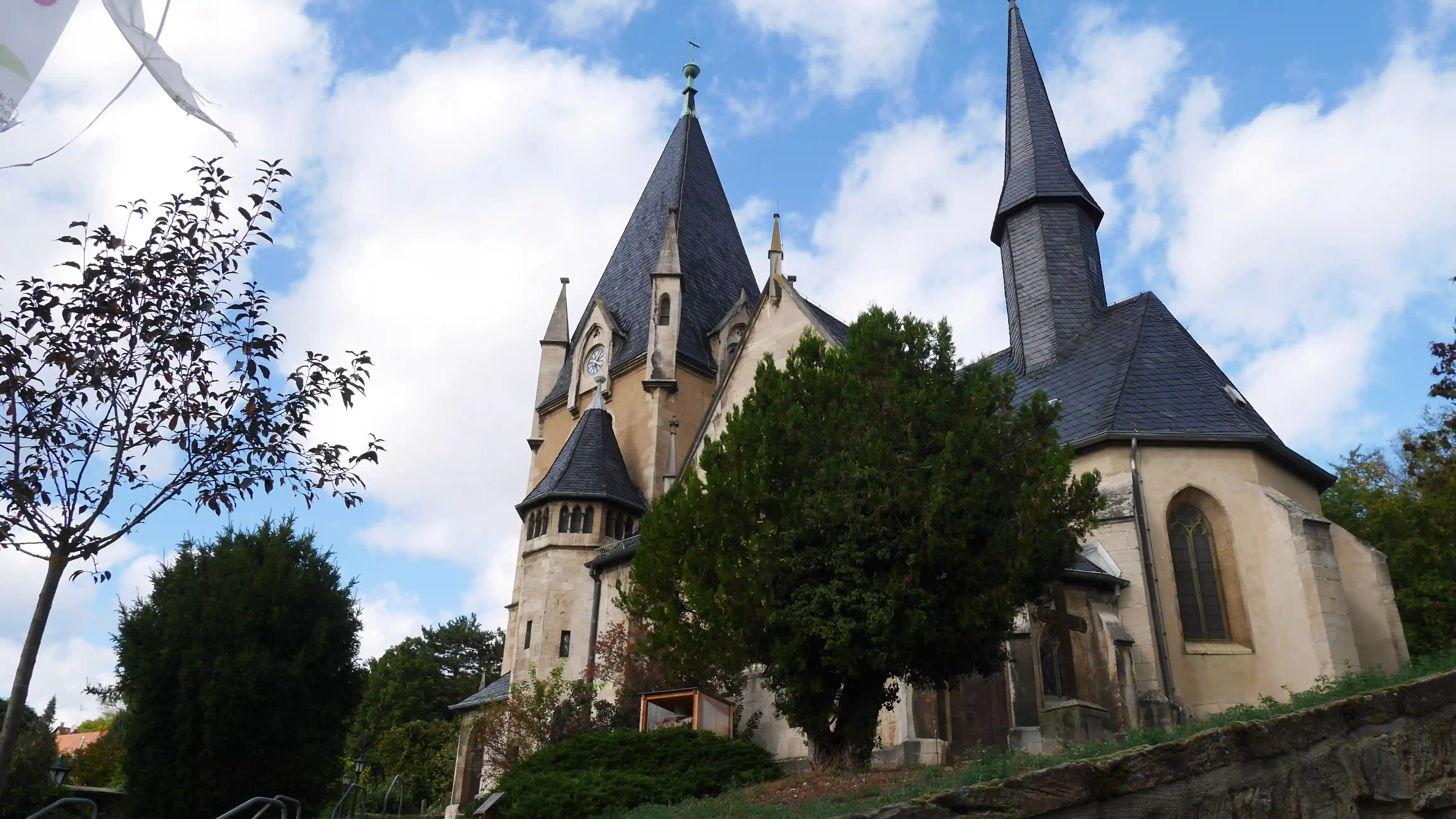 Die Kirche in Kleinjena